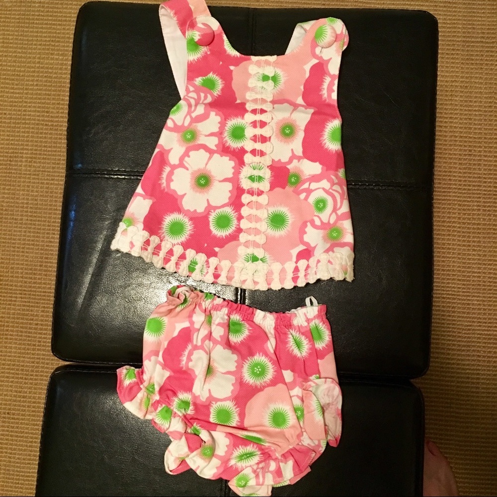 Mud Pie floral pinafore & bloomers set 🌸